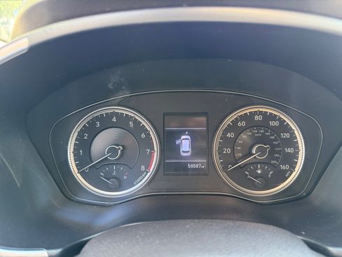 Used 2020 Hyundai Santa Fe SE image 24