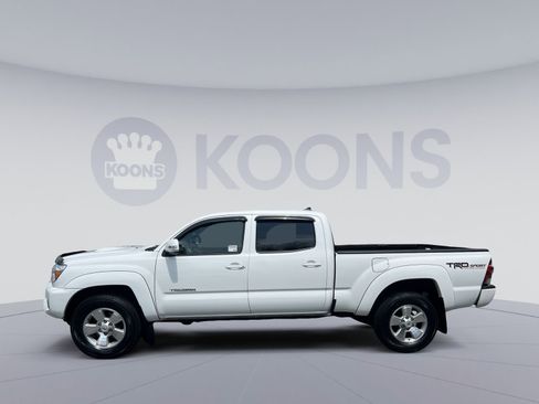 Used 2015 Toyota Tacoma 4x4 Double Cab w/ TRD Sport Package image 13