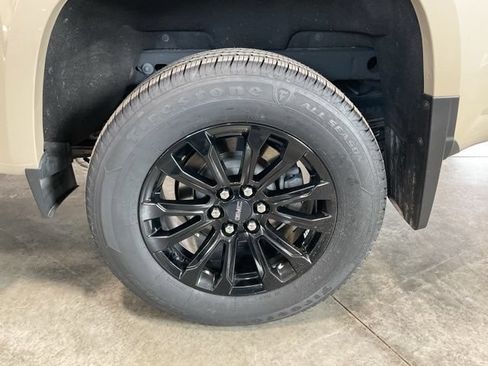 Used 2021 GMC Canyon Elevation w/ High Elevation Package AWD/4WD image 7