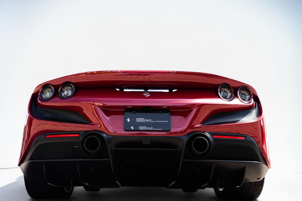 Certified 2022 Ferrari F8 Tributo RWD image 24