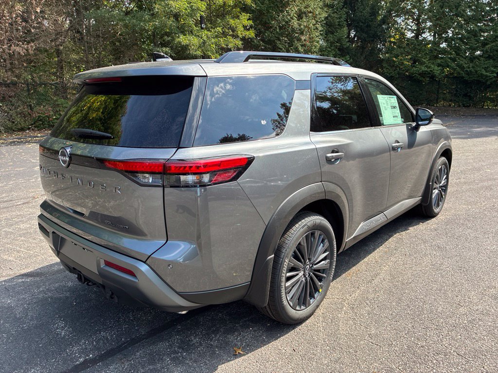 New 2026 Nissan Pathfinder SL w/ SL Premium Package AWD/4WD image 7