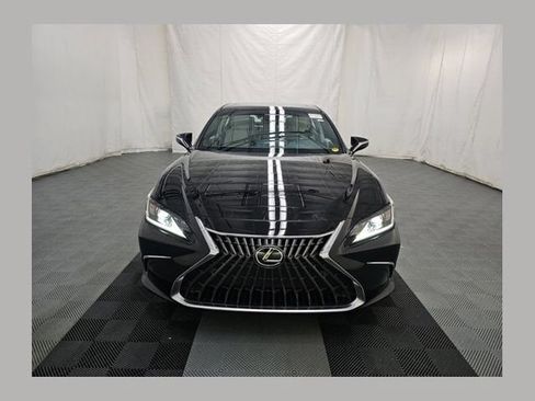 Used 2023 Lexus ES 250 w/ Premium Package AWD/4WD image 1