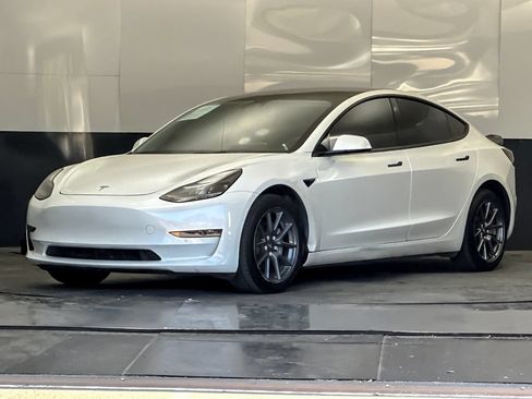 Used 2022 Tesla Model 3 Long Range AWD/4WD image 7
