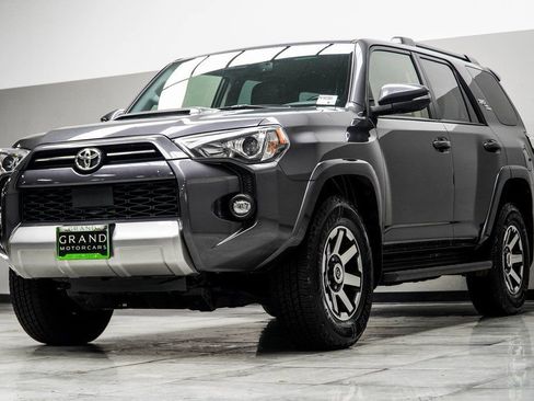 Used 2023 Toyota 4Runner TRD Off-Road Premium w/ Moonroof Package AWD/4WD image 8