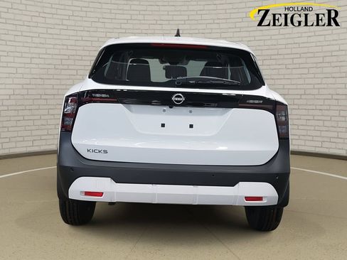 New 2026 Nissan Kicks S image 6