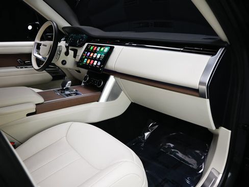 Used 2023 Land Rover Range Rover SE image 57
