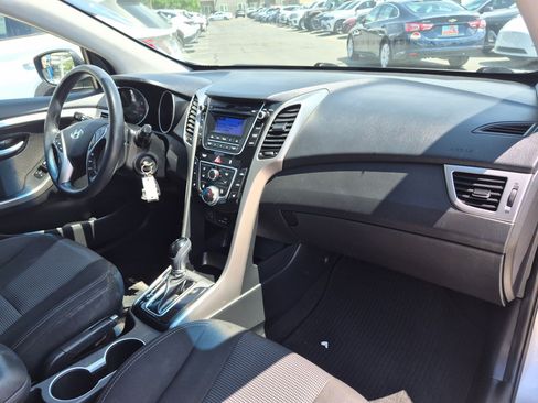 Used 2016 Hyundai Elantra GT FWD image 27