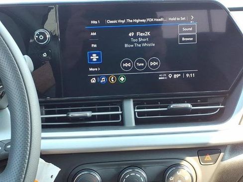 New 2026 Chevrolet Trax LS w/ LS Convenience Package FWD image 22