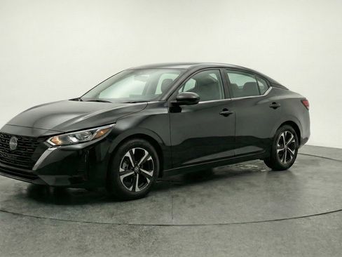 Used 2025 Nissan Sentra SV FWD image 3