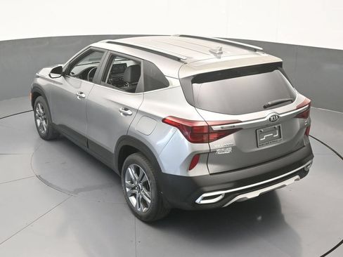 Used 2021 Kia Seltos S FWD image 43