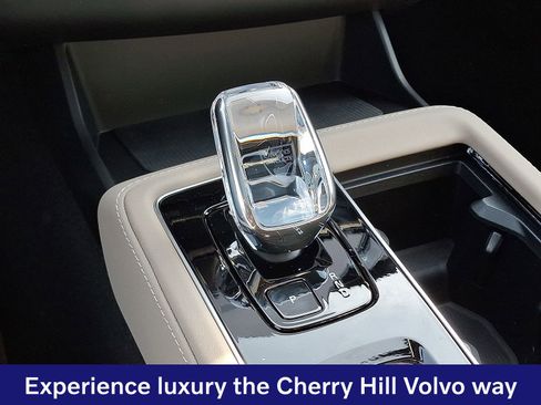 New 2026 Volvo XC90 T8 Plus w/ Protection Package Premier AWD/4WD image 11