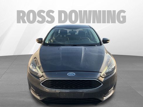 Used 2017 Ford Focus SEL image 2