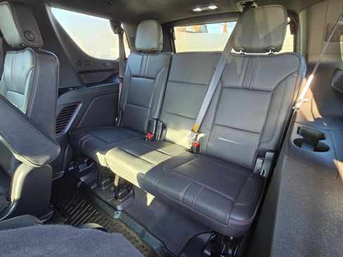 Used 2022 Chevrolet Tahoe RST w/ Luxury Package image 15