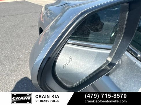 Used 2018 Toyota Camry XSE FWD image 4