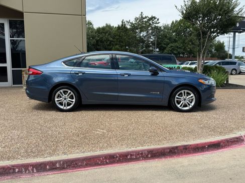 Used 2018 Ford Fusion S FWD image 1