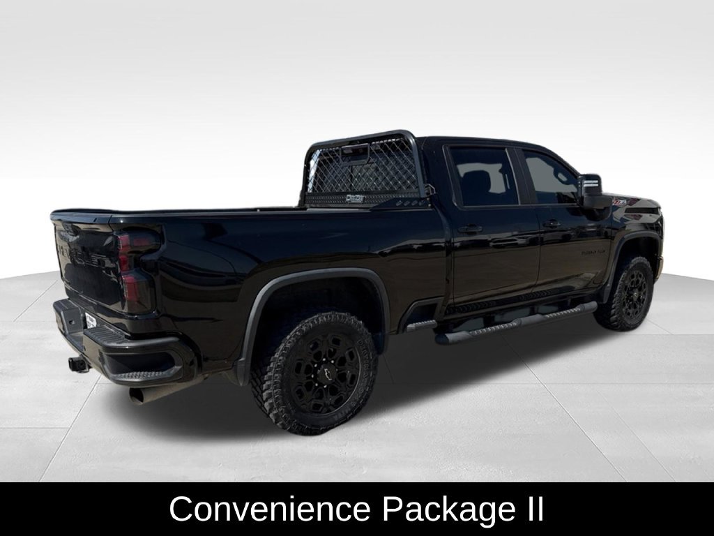 Used 2021 Chevrolet Silverado 2500 LT w/ Midnight Edition AWD/4WD image 3