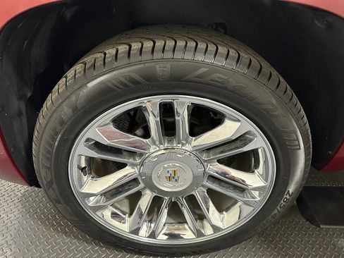 Used 2010 Cadillac Escalade Platinum image 22