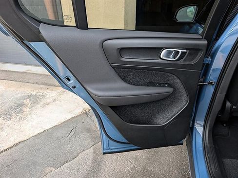 Used 2023 Volvo C40 P8 Recharge Ultimate AWD/4WD image 25