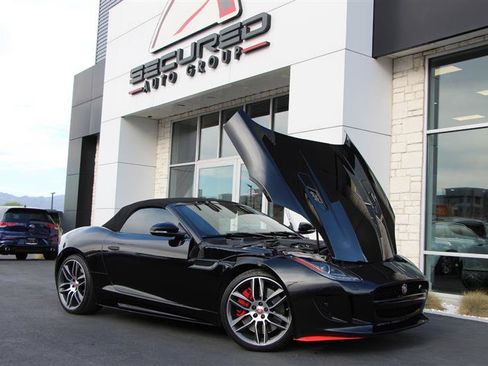 Used 2016 Jaguar F-TYPE R image 22