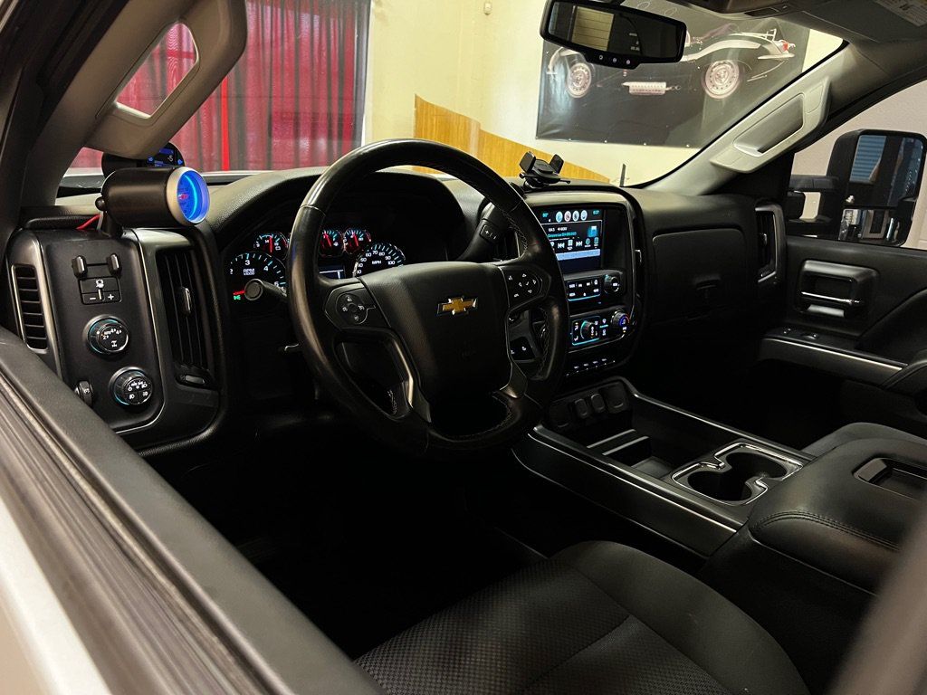 Used 2017 Chevrolet Silverado 1500 LT w/ Max Trailering Package AWD/4WD image 17