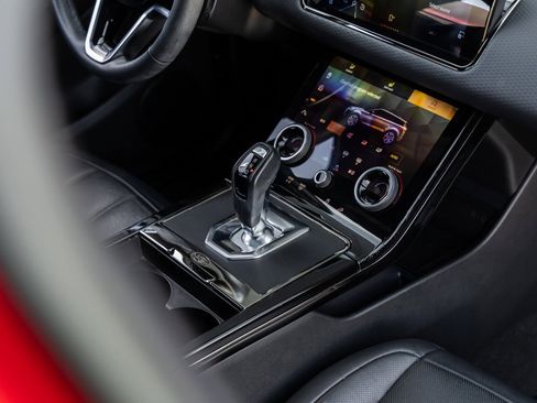 Used 2023 Land Rover Range Rover Evoque R-Dynamic S image 28