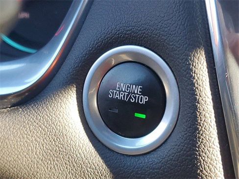 Certified 2023 Chevrolet Traverse RS image 30