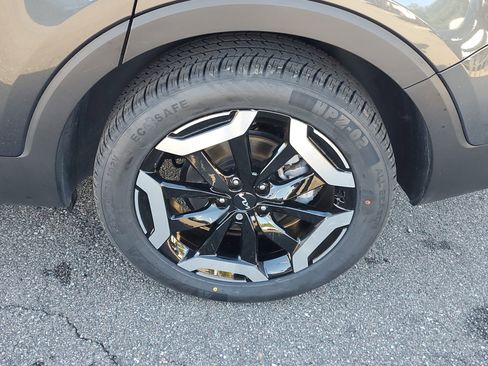 Certified 2024 Kia Telluride S w/ S Sunroof Package image 40