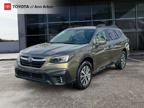 Used 2020 Subaru Outback Premium image 9