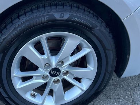 Used 2019 Kia Optima LX image 33