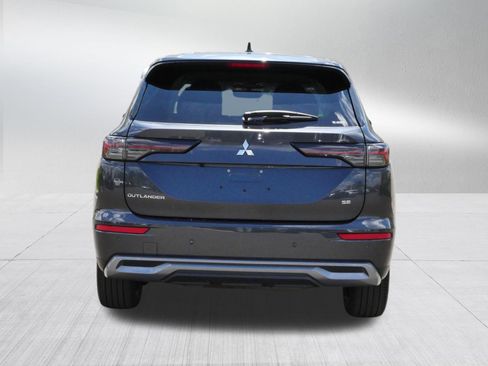 Used 2025 Mitsubishi Outlander SE AWD/4WD image 6