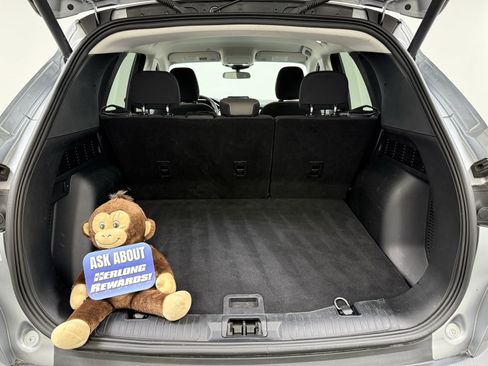 Used 2021 Ford Escape SE w/ SE Sport Appearance Package image 8