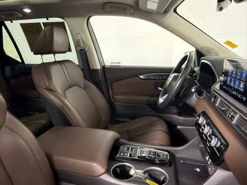 Used 2024 Honda Pilot Elite image 51