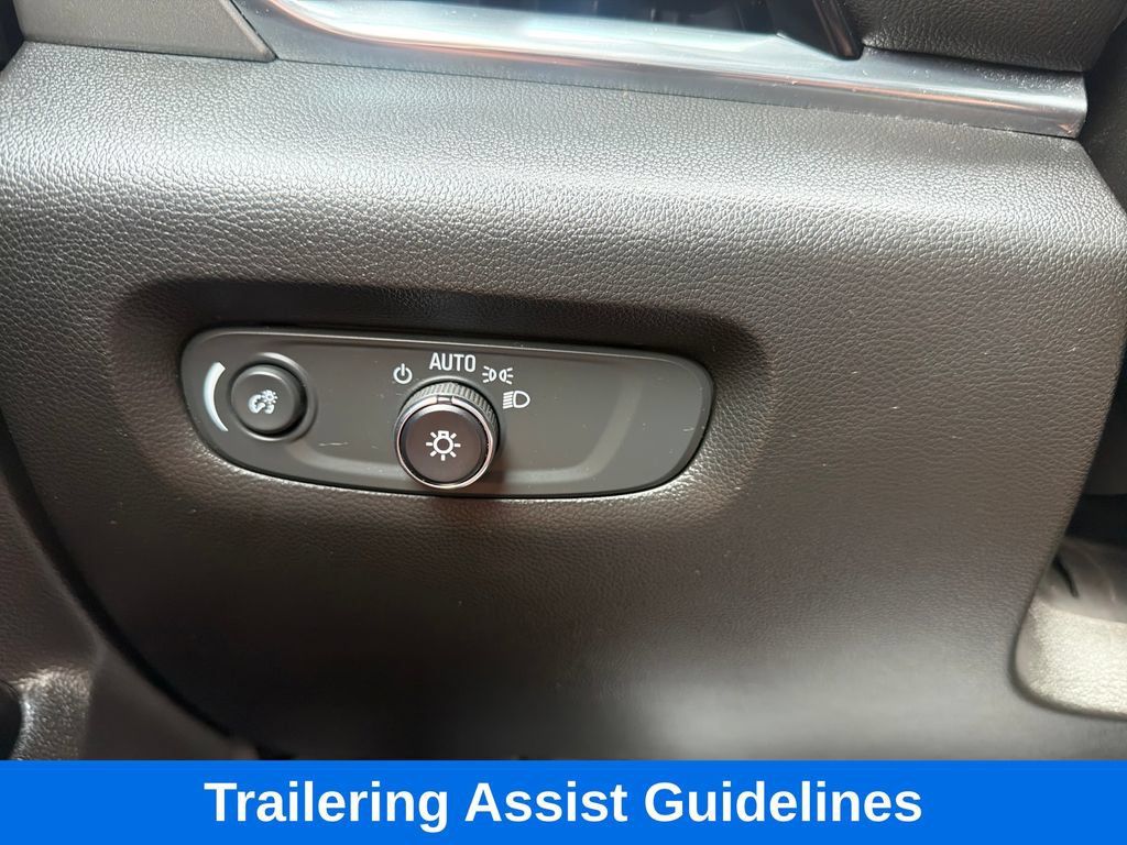 Used 2023 Chevrolet Traverse LT AWD/4WD image 22