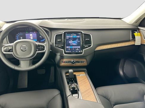 New 2025 Volvo XC90 T8 Plus w/ Protection Package Premier image 18