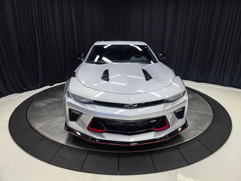 Used 2018 Chevrolet Camaro SS w/ Redline Edition RWD image 8