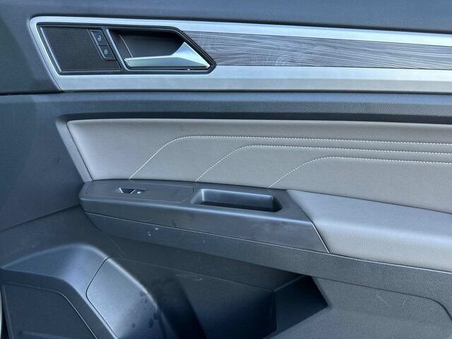 Used 2022 Volkswagen Atlas Cross Sport SE AWD/4WD image 19
