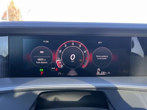 Used 2025 Volkswagen Tiguan SE R-Line image 14