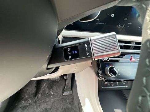 New 2026 Hyundai Tucson Limited image 34