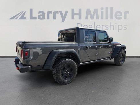 Used 2023 Jeep Gladiator Mojave AWD/4WD image 5