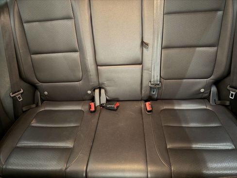 Used 2016 Volkswagen Tiguan S image 17