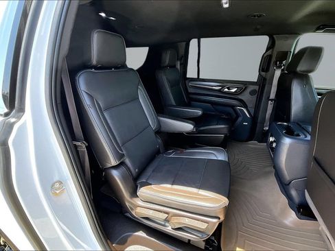 Used 2022 GMC Yukon XL Denali w/ Max Trailering Package AWD/4WD image 18