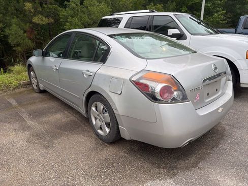Used 2007 Nissan Altima 2.5 S w/ Convenience Pkg FWD image 2
