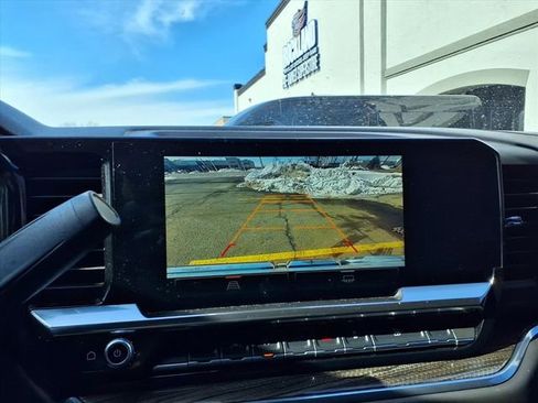 Used 2025 GMC Sierra 1500 Elevation image 24