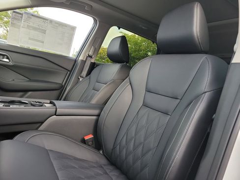 New 2026 Nissan Rogue Platinum image 21