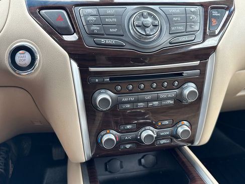 Used 2016 Nissan Pathfinder Platinum image 24