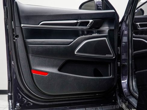 Used 2025 Kia Telluride S image 30