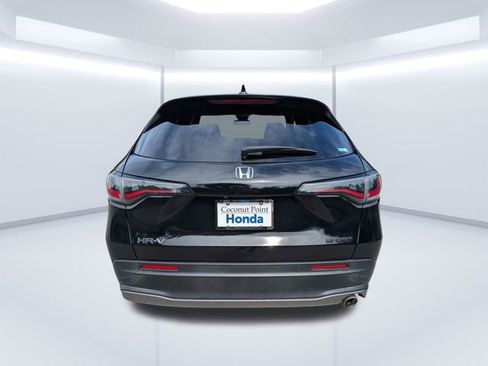 Used 2023 Honda HR-V Sport image 5