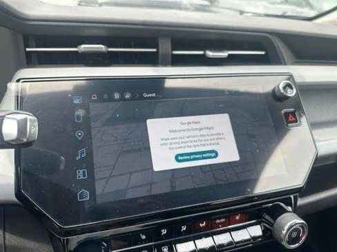 New 2027 Chevrolet Bolt LT w/ Comfort Package FWD image 39