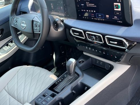 New 2026 Nissan Sentra SL w/ Floor Mat Package FWD image 9