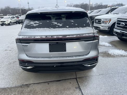 Used 2024 Lincoln Nautilus Premier w/ Equipment Group 102A image 6